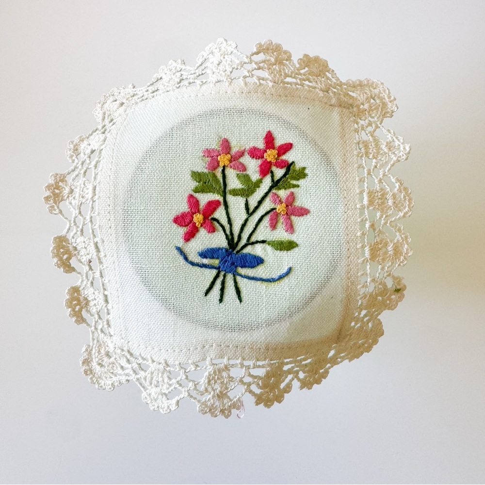 Embroidered Floral‎ Lace Cotton Blend Cloth